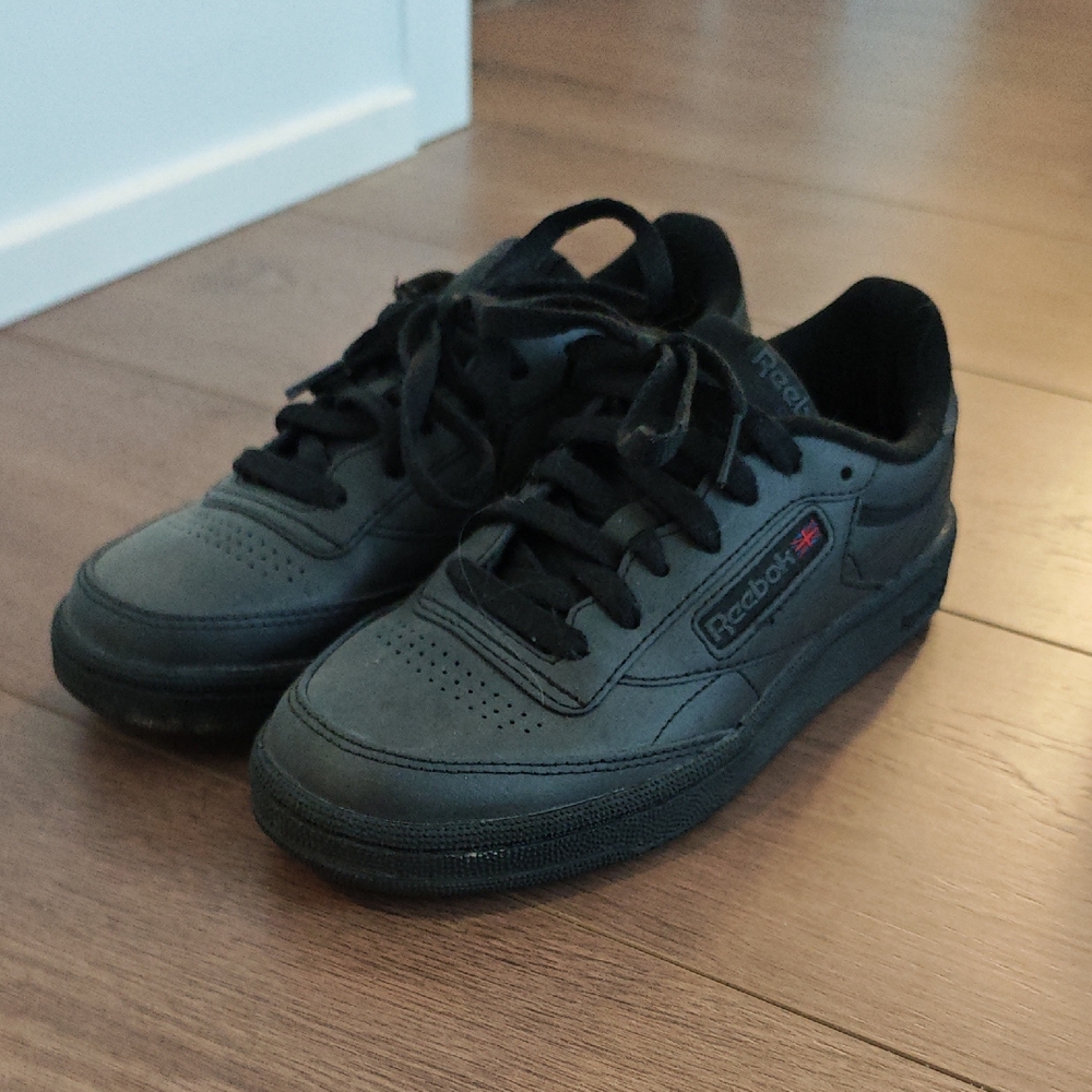 Reebok Black Low-Top Leather Sneakers